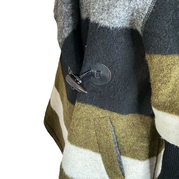 Line The Label Wool Blend Jacket Size S/P Toggle Closure Striped Warm - Picture 8 of 16